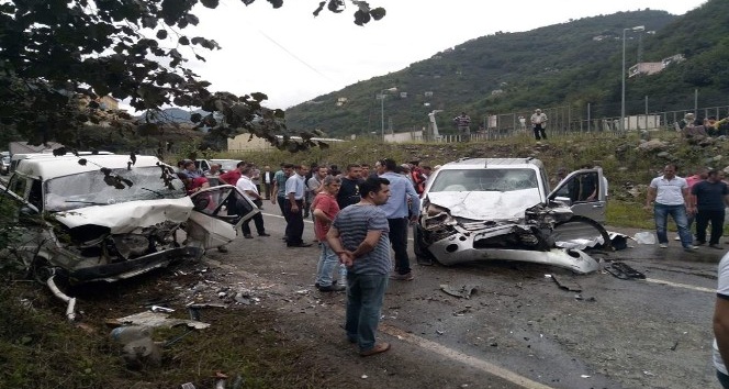 Giresun’da trafik kazas: 1 l, 3 yaral