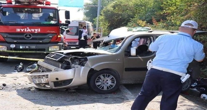İzmir’den yola çıkan 4 arkadaş Giresun’da kaza yaptı