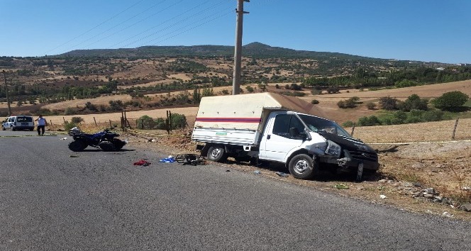 ATV ile kamyonet çarpıştı: 1 ölü, 1 ağır yaralı