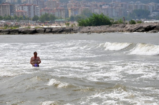 Giresun'da Bir Kii Denizde Bouldu