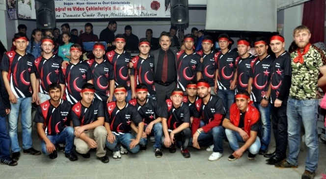 Asker Aday 21 Gen in Gece Dzenlendi