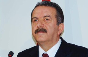 Karaahmetolu'ndan soru nergesi