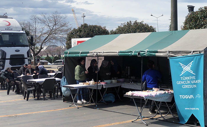 Depremzedeler in kermes dzenlendi
