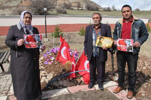 Burak Can Annesiyle Konuurken Vurulmu