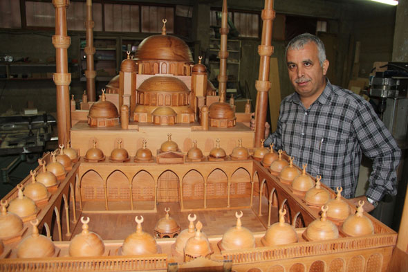 MAM KONAL'DAN CAM MAKET