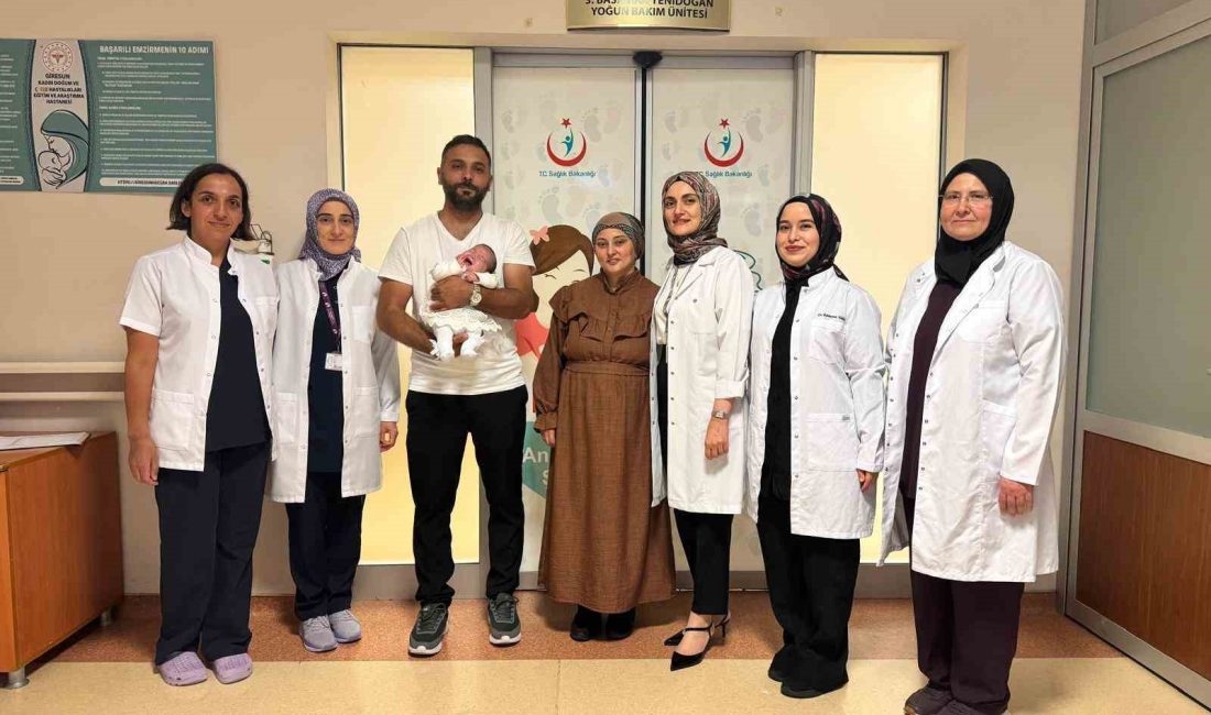 Giresun’da 440 gram doğan Buğlem bebek yaşama tutundu
