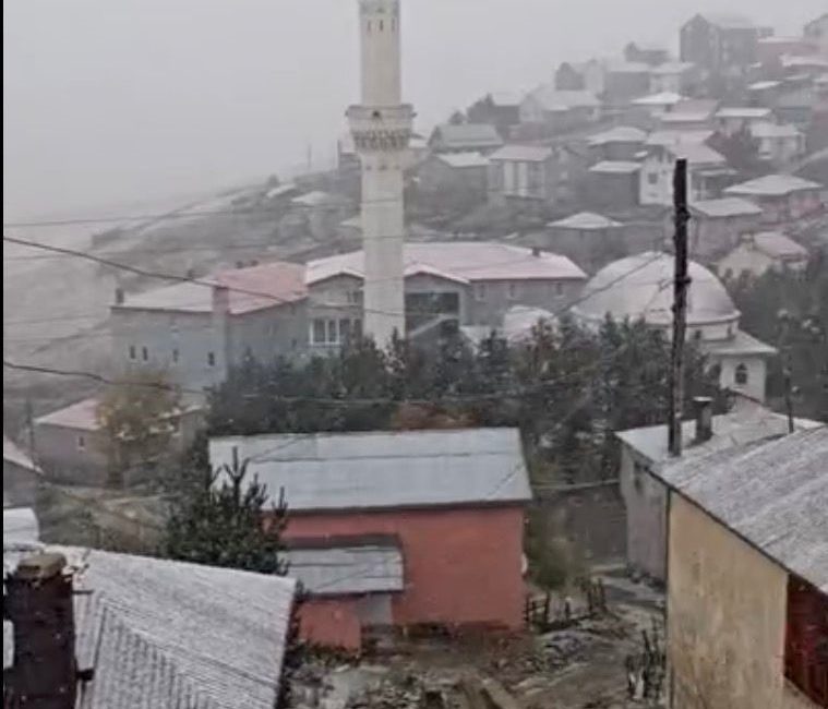Giresun’un önemli turizm merkezlerinden biri olan Bektaş Yaylası’nda bu sabah