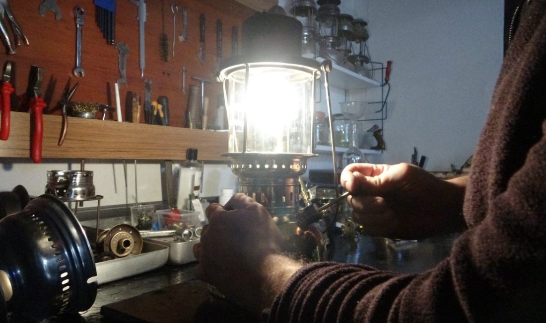 Asırlık lambalara yeniden ışık veriyor