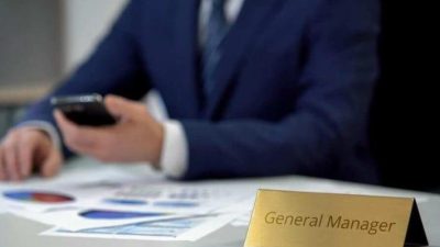 Otel yatırımcısı artık belli bir yaşı aşmış, hatta emekli olmuş